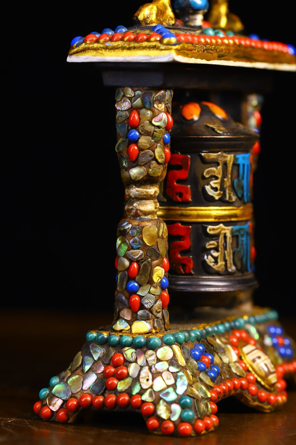 Copper body pure handmade knocking, chiseling, inlaid with gemstones, celestial bead spinning wheel