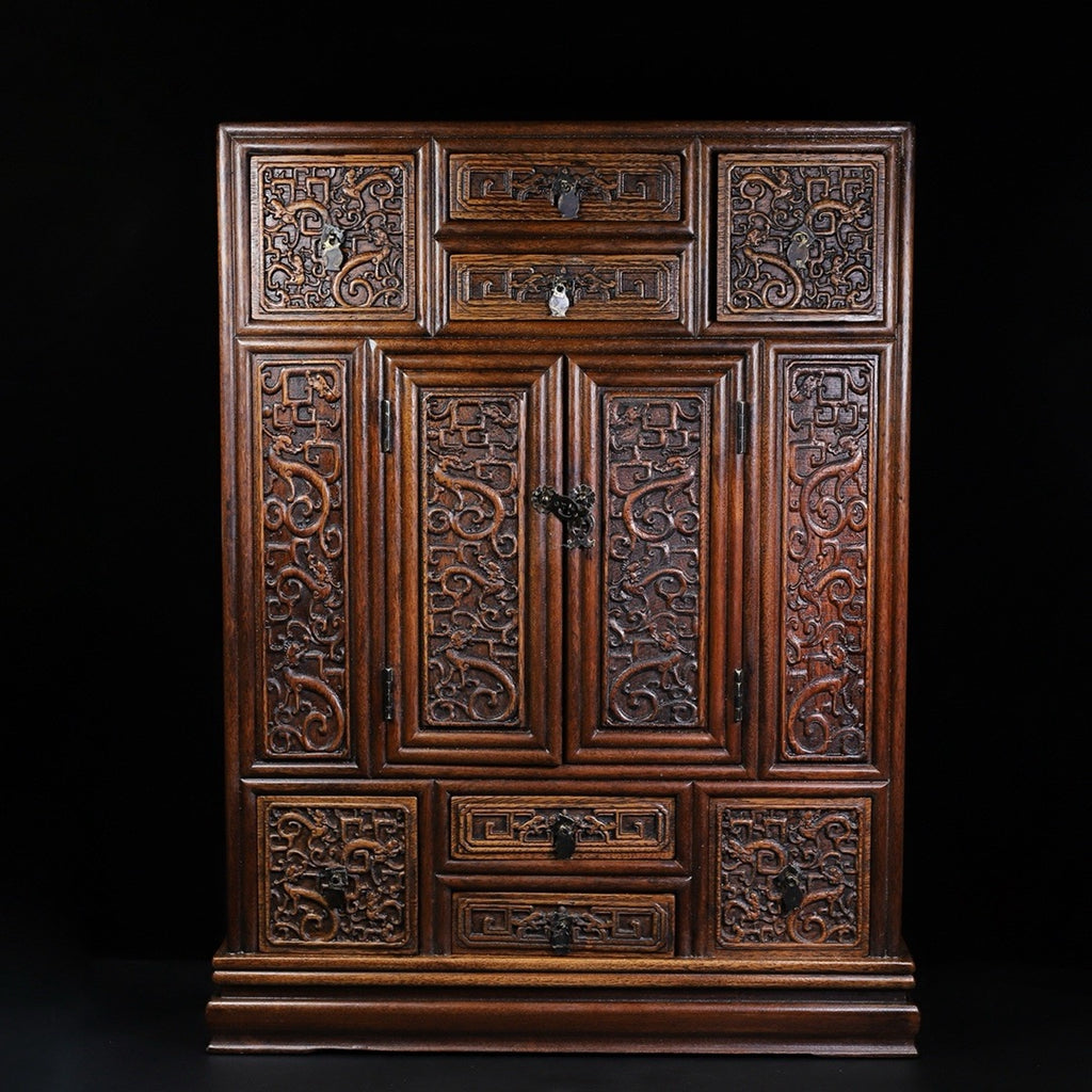 Huali wood carved dragon facing door