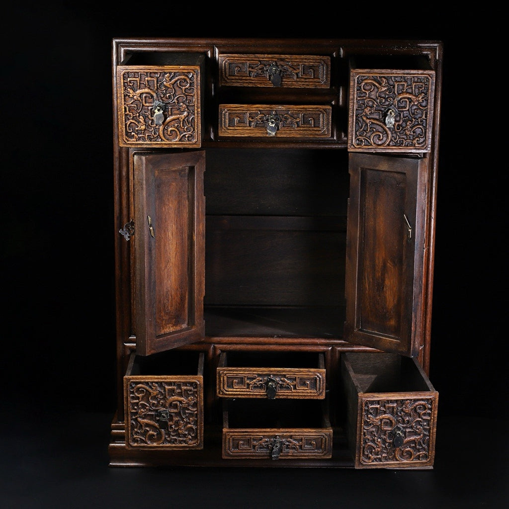 Huali wood carved dragon facing door