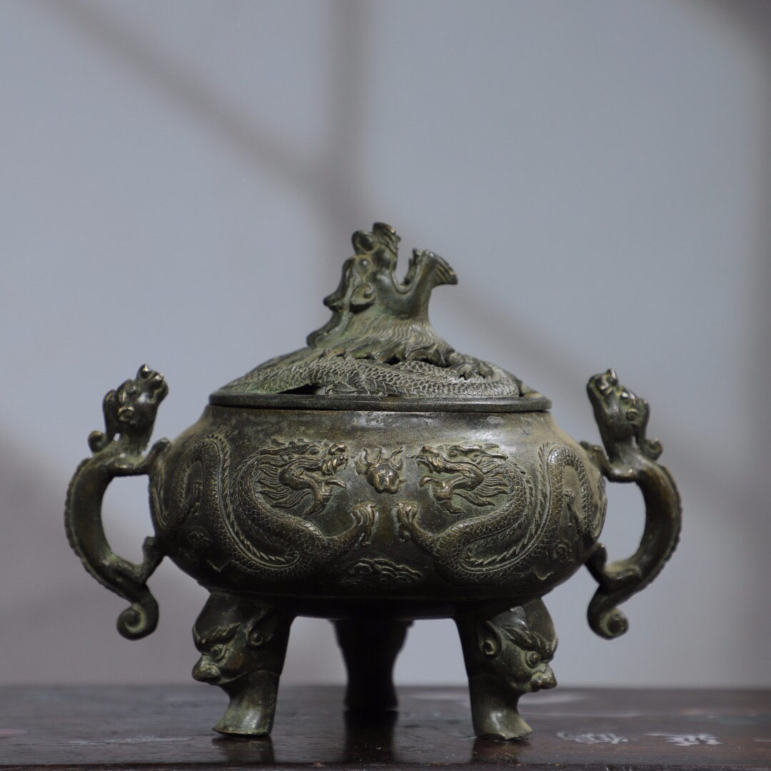 Chinese antique pure copper [dragon cover] incense burner