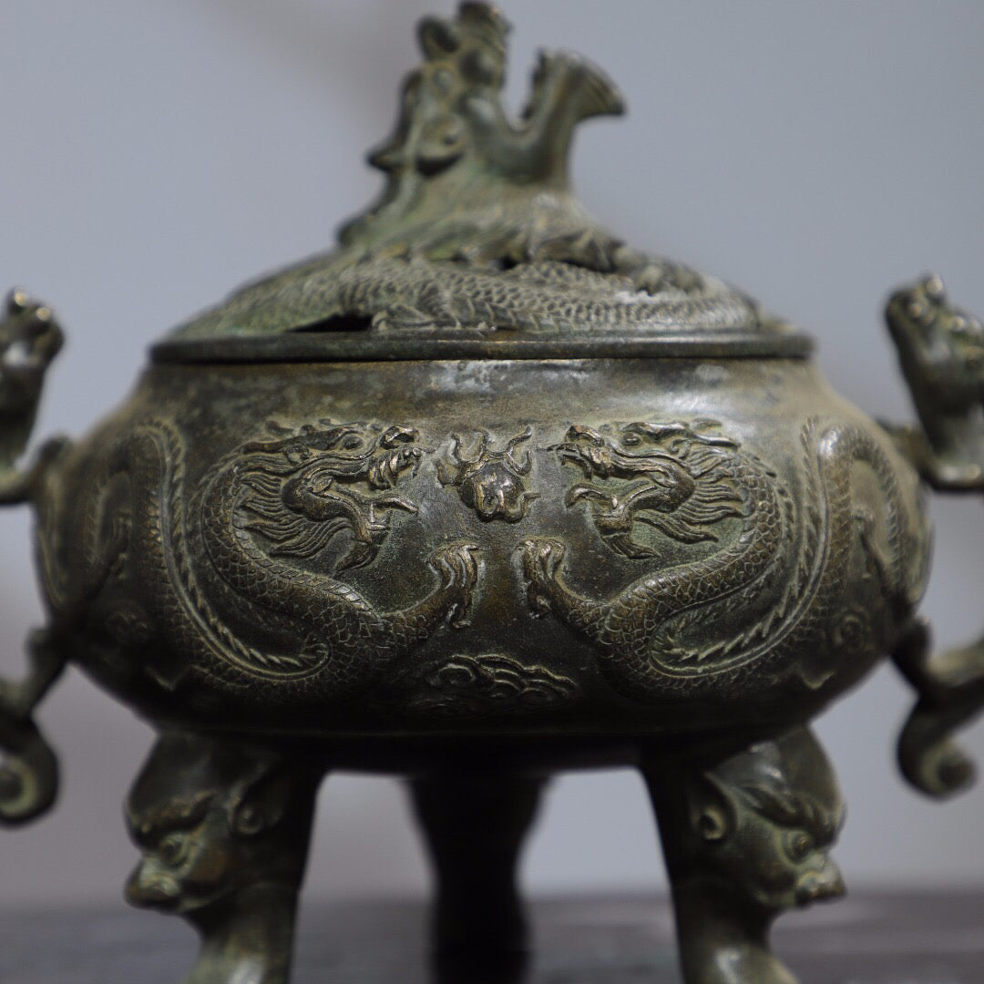 Chinese antique pure copper [dragon cover] incense burner
