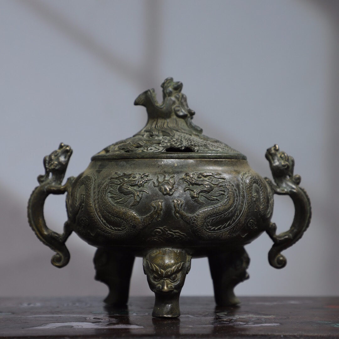 Chinese antique pure copper [dragon cover] incense burner