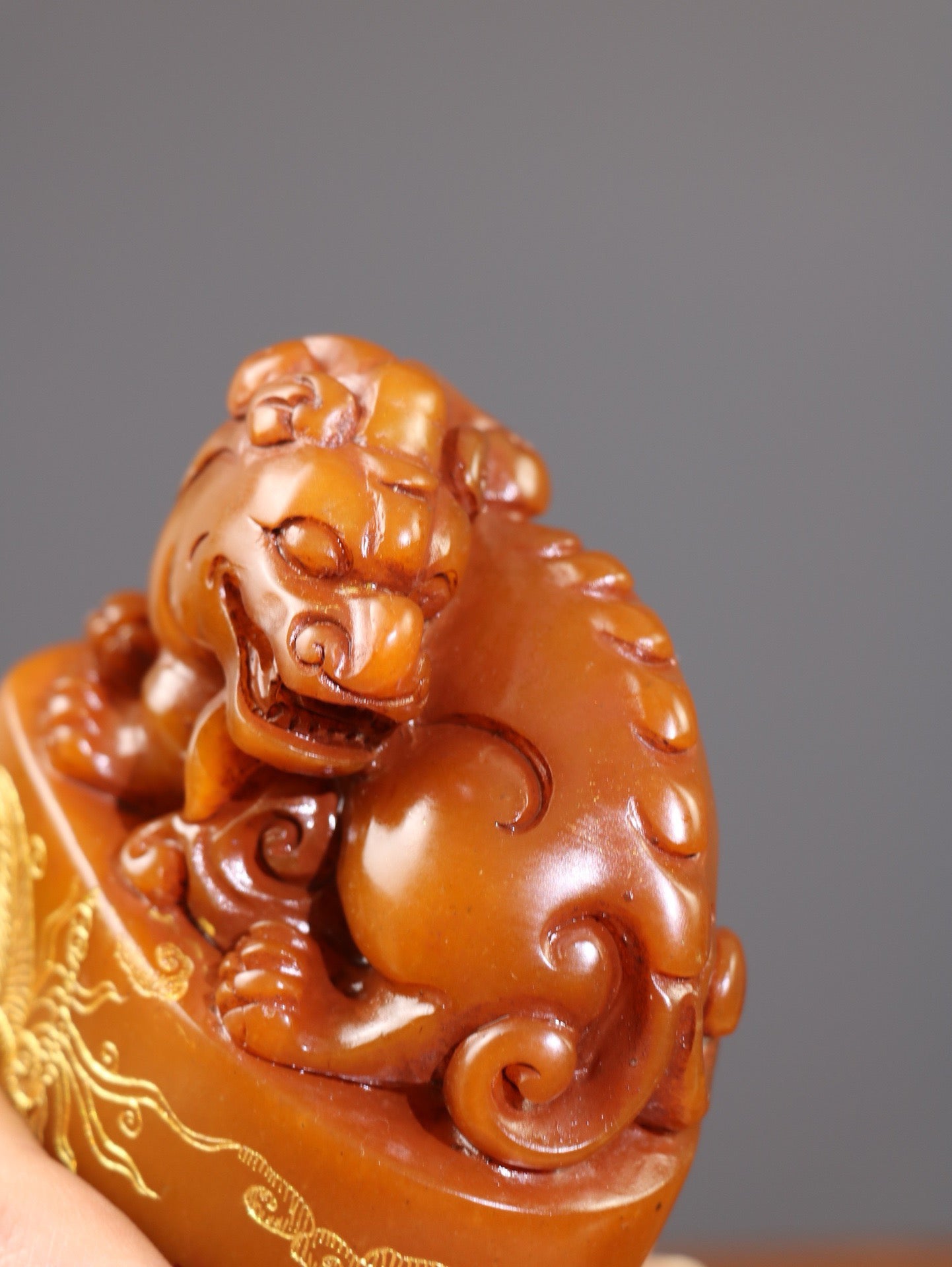 Chinese antique Tian Huangshi finely carved old leisurely chapter ornaments