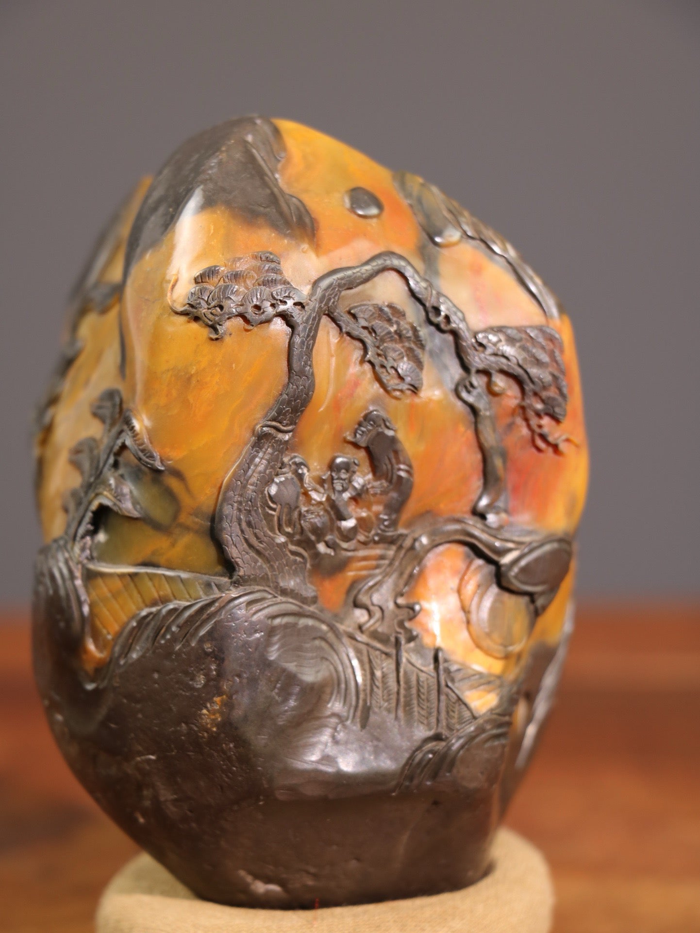 Chinese antique Tian Huangshi finely carved old leisurely chapter ornaments