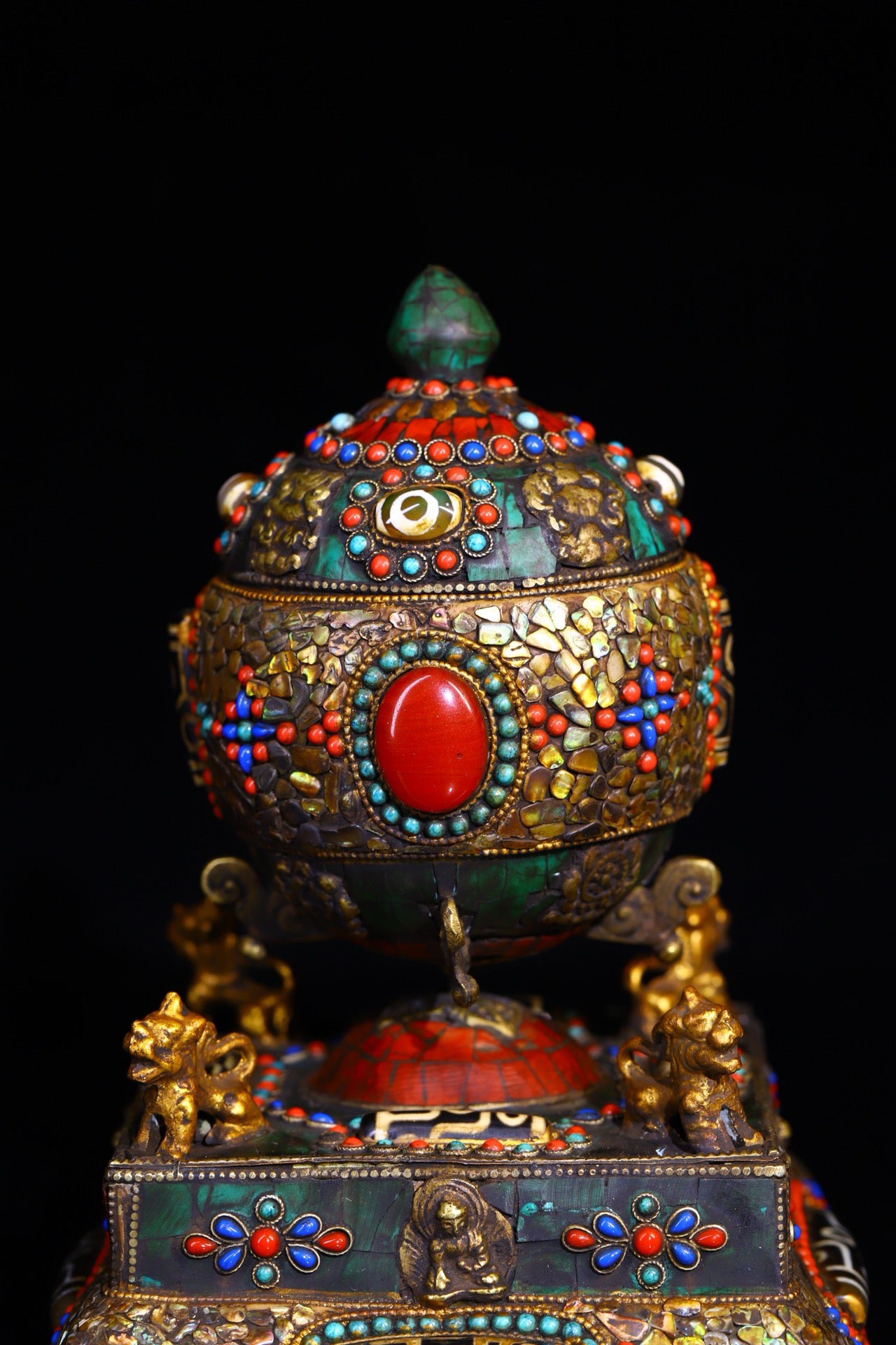 Copper body pure handmade knocking, chiseling, inlaid with gemstones, celestial bead spinning wheel