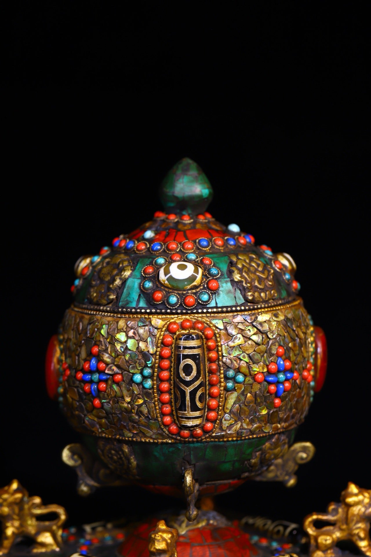 Copper body pure handmade knocking, chiseling, inlaid with gemstones, celestial bead spinning wheel