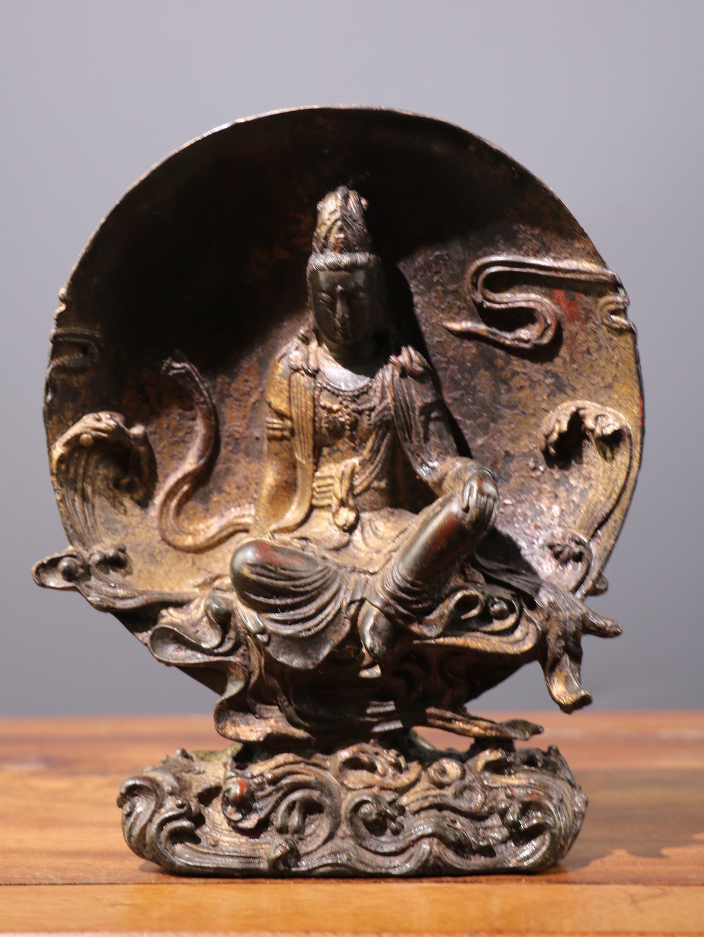 Chinese antique pure copper [Water Moon Guanyin Bodhisattva]