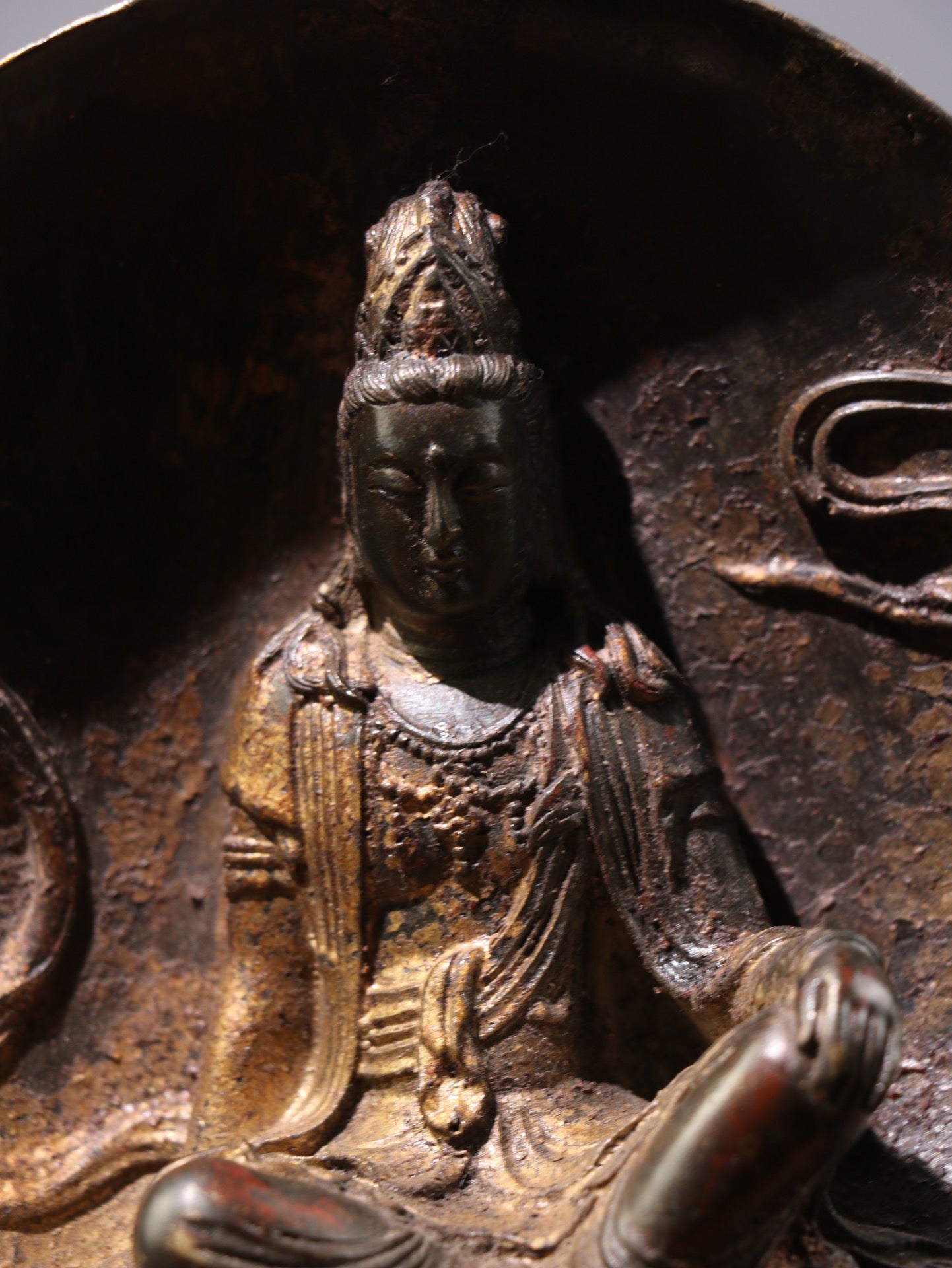Chinese antique pure copper [Water Moon Guanyin Bodhisattva]
