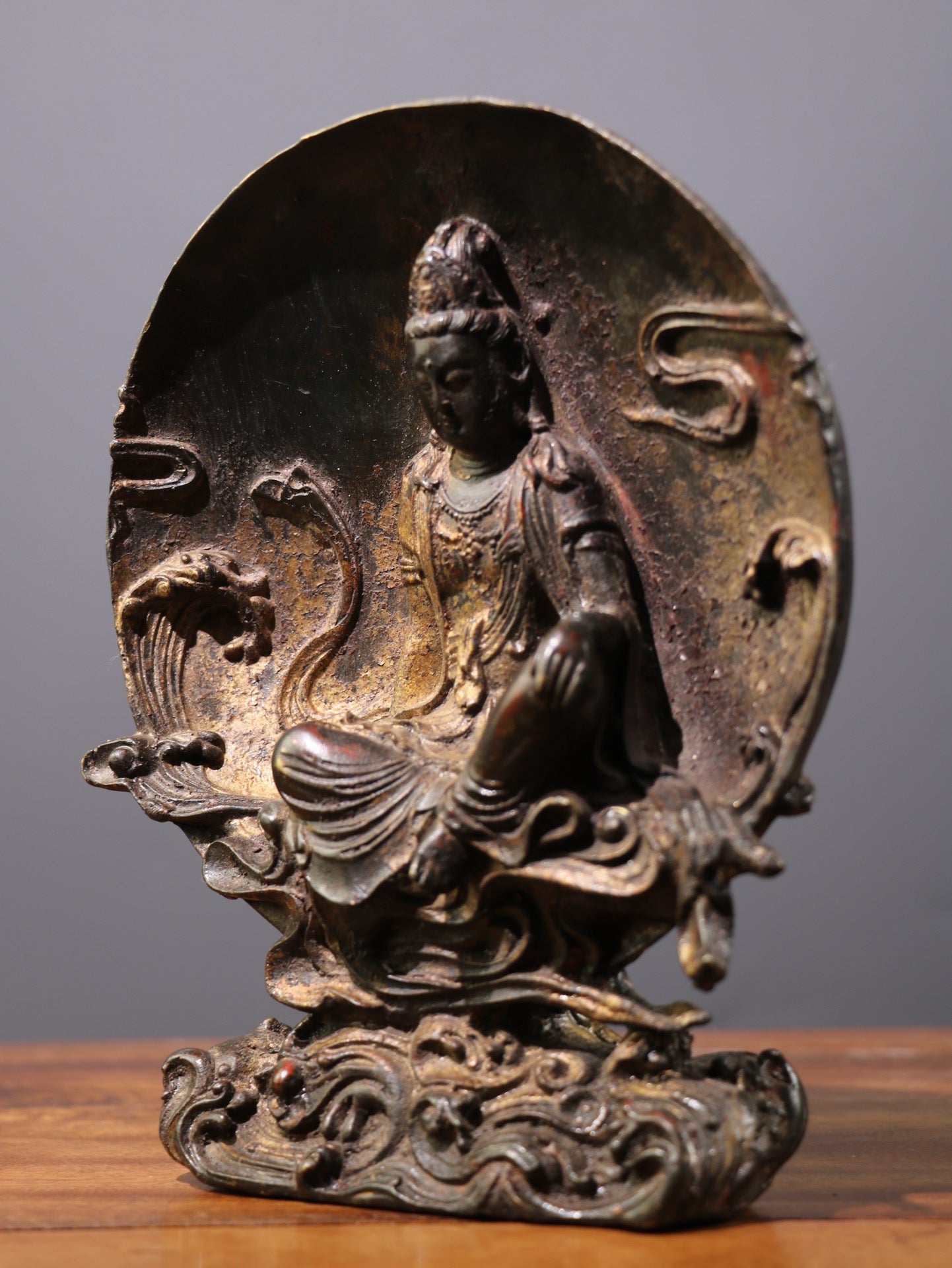 Chinese antique pure copper [Water Moon Guanyin Bodhisattva]