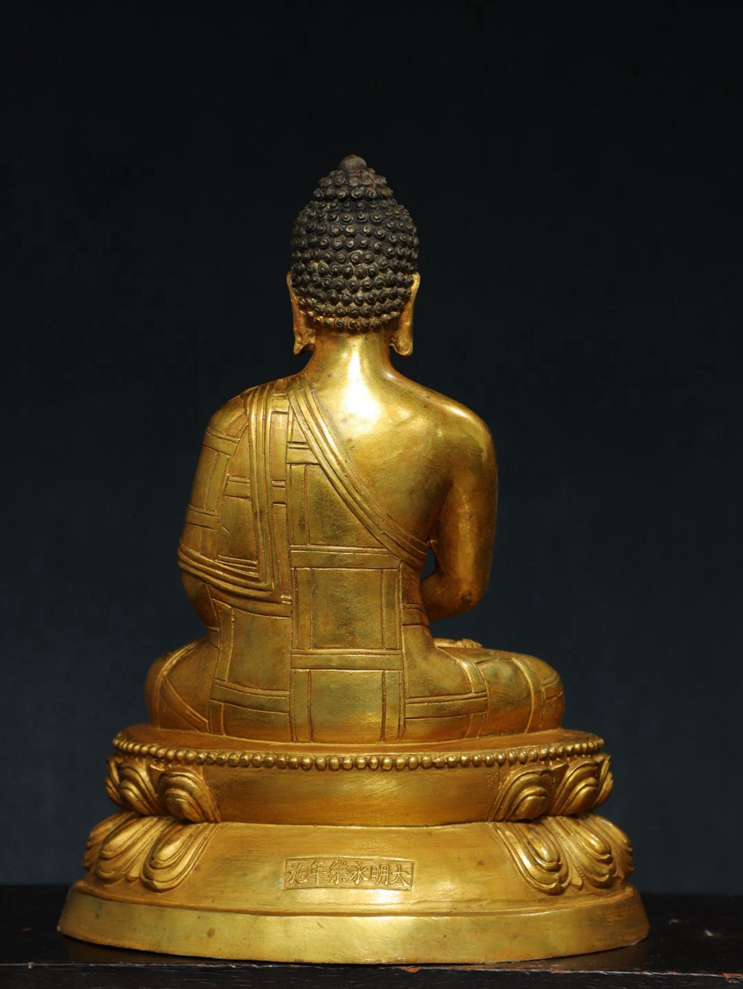 Bronze gilded Buddha statue of Shakyamuni