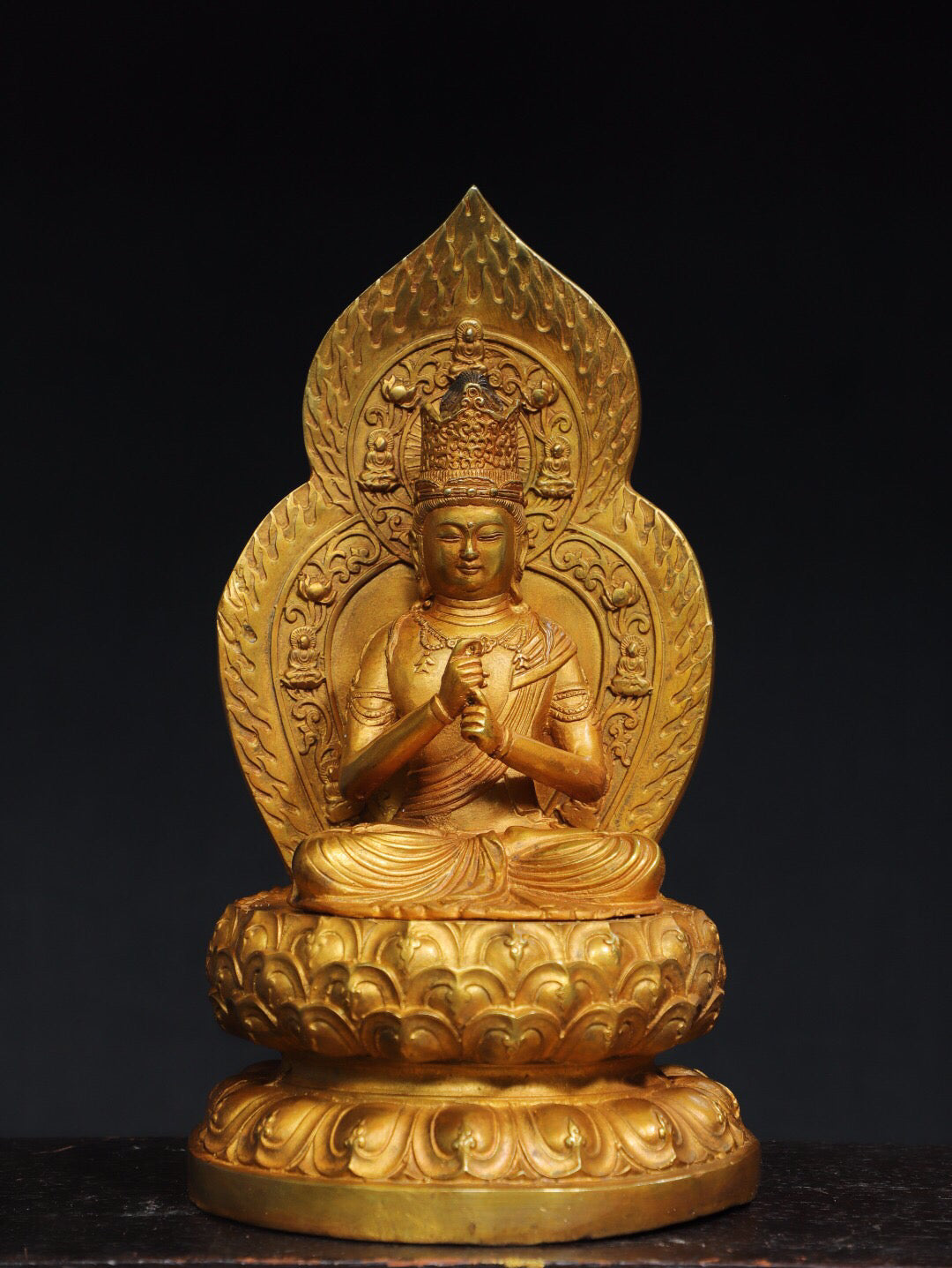 Chinese antique pure copper statue of the Great Holding Diamond