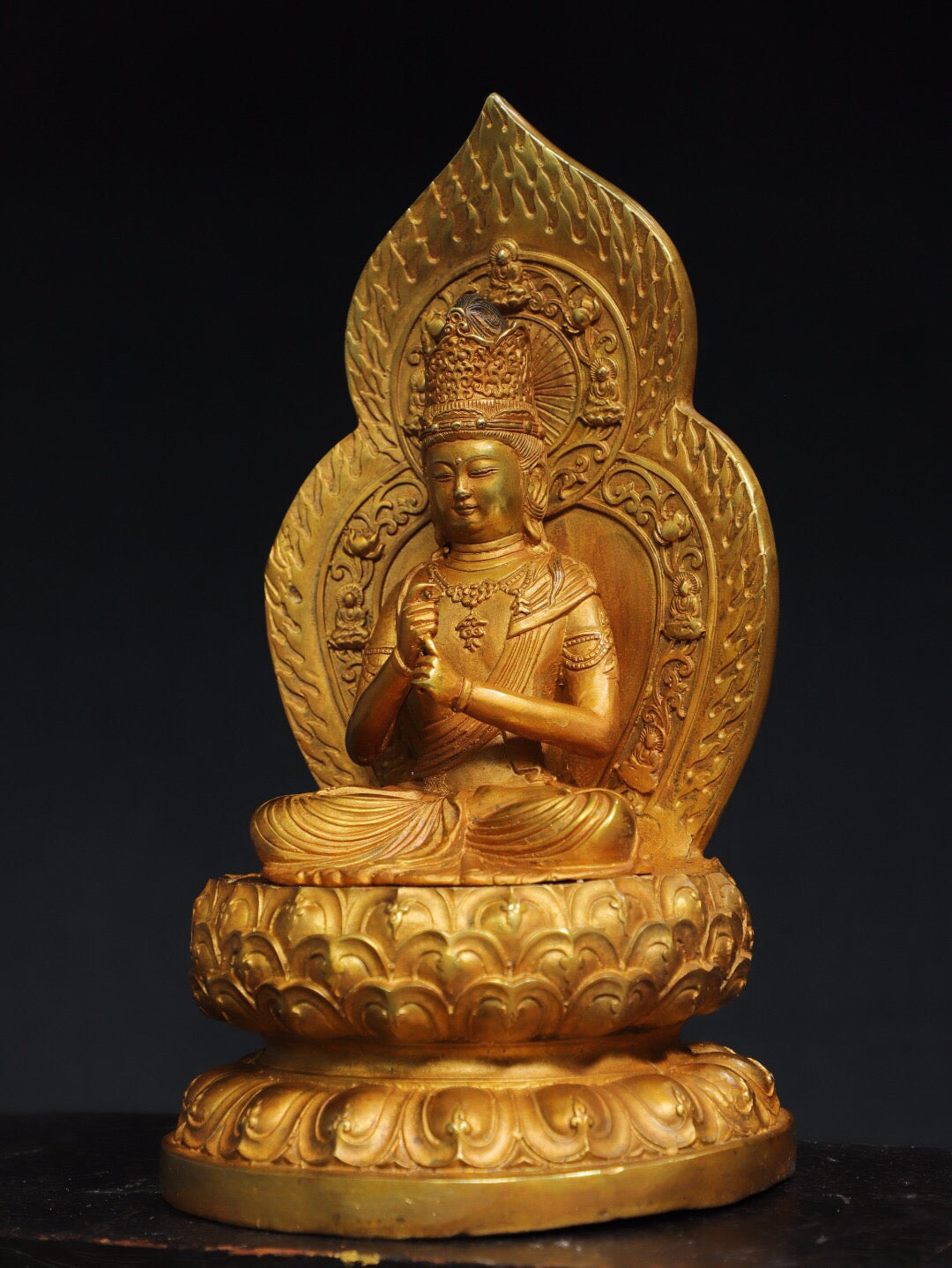 Chinese antique pure copper statue of the Great Holding Diamond