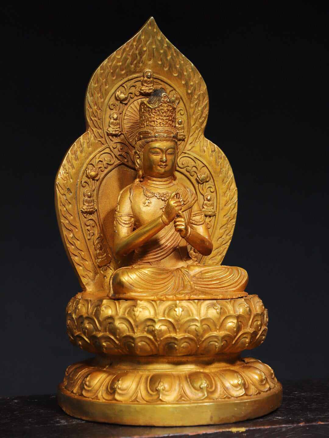 Chinese antique pure copper statue of the Great Holding Diamond