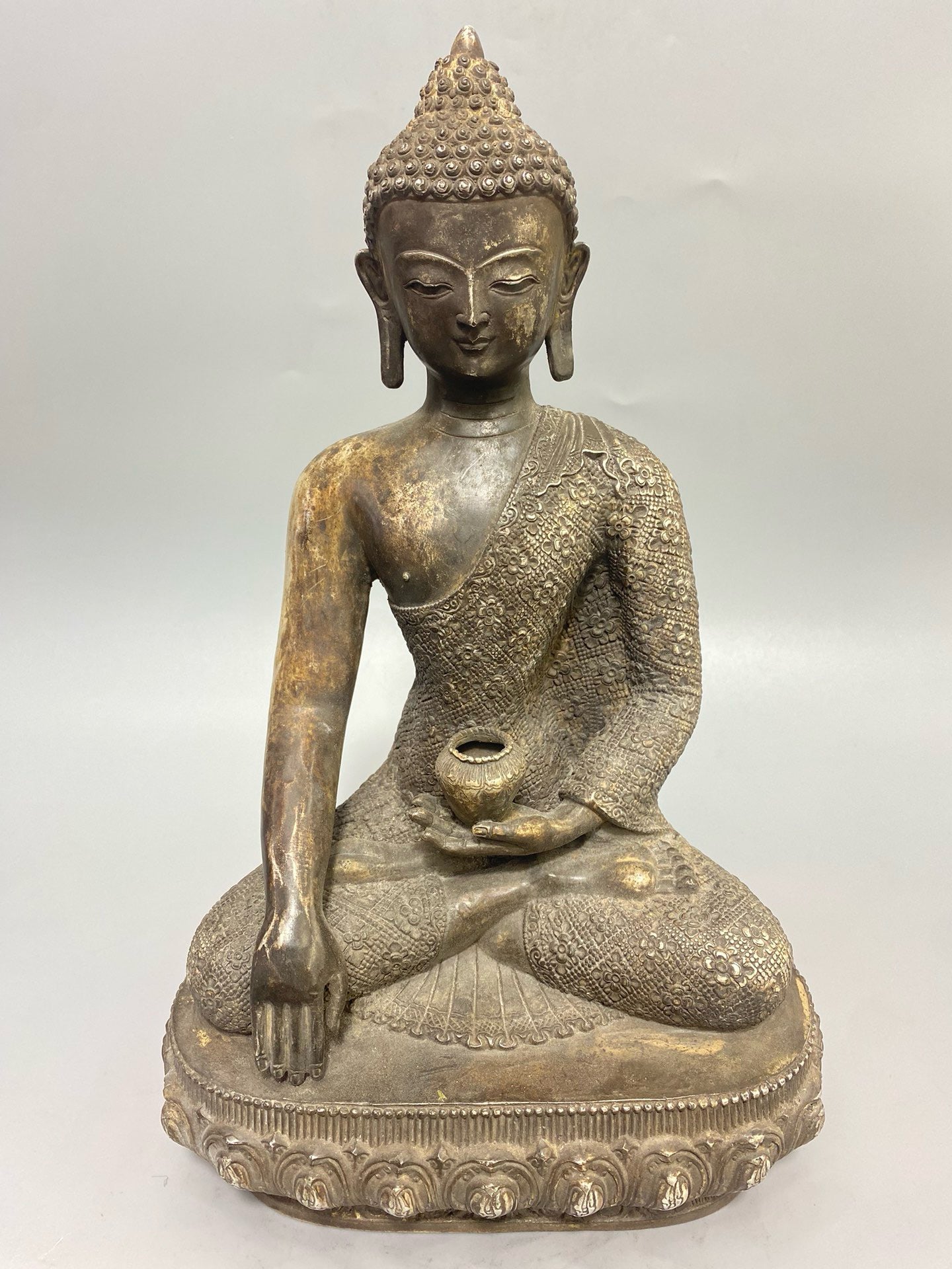 Chinese antique pure copper gilded silver Buddha statue ornament