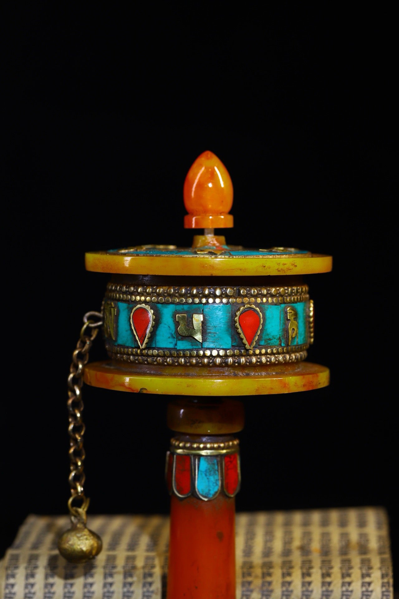 Beeswax handmade, inlaid with gemstones, spinning wheel