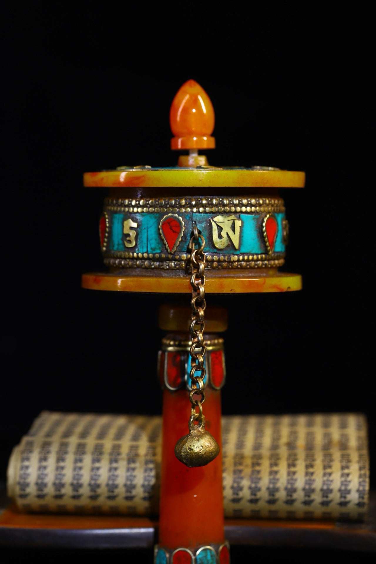 Beeswax handmade, inlaid with gemstones, spinning wheel