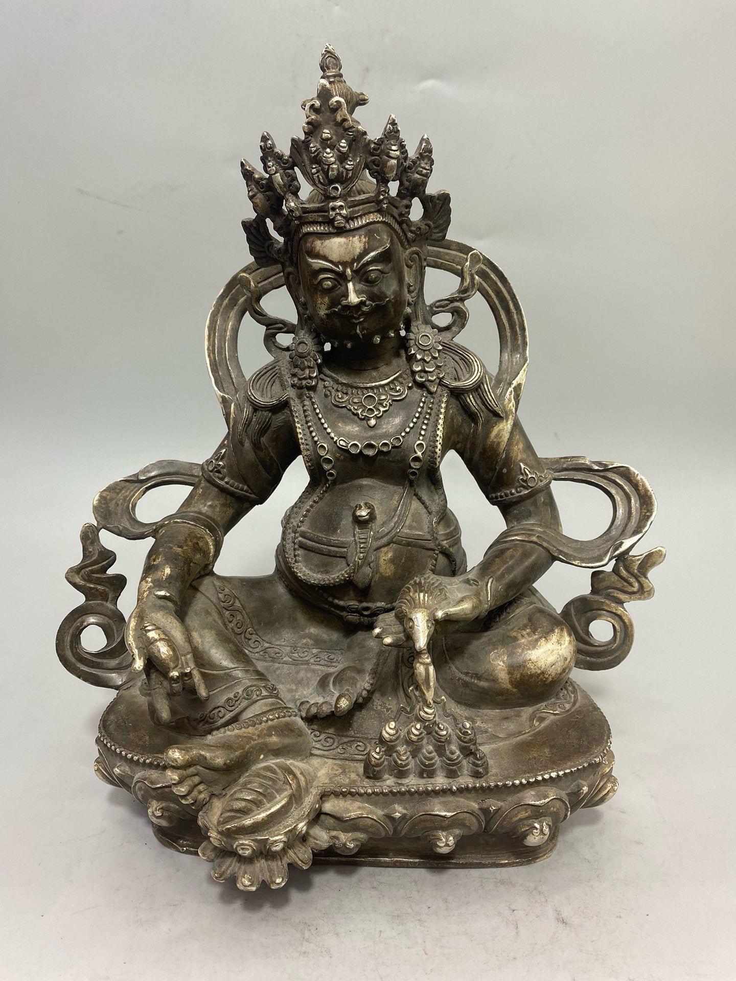 Chinese antique pure copper gilded silver yellow statue of the God of Wealth Buddha ornament