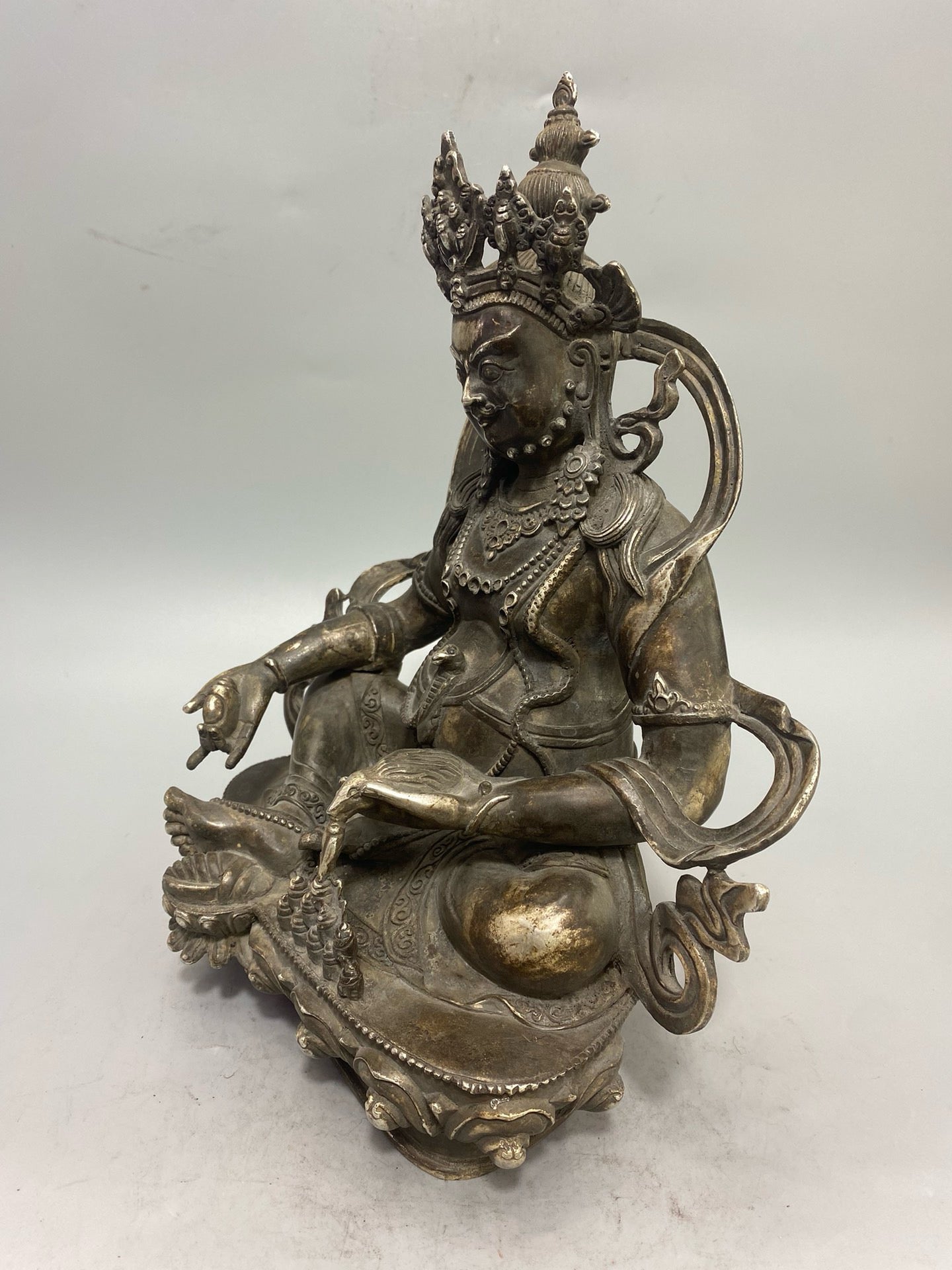 Chinese antique pure copper gilded silver yellow statue of the God of Wealth Buddha ornament