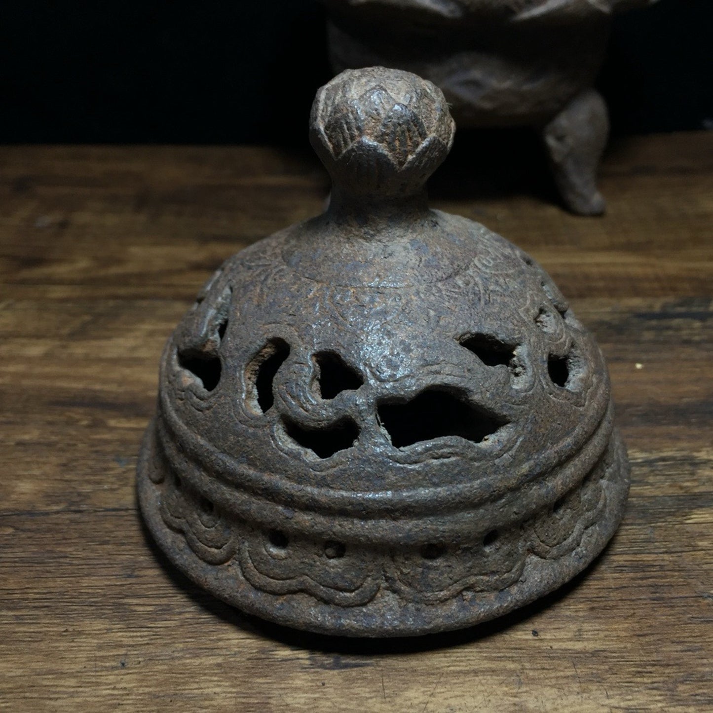 Pure iron lotus incense burner