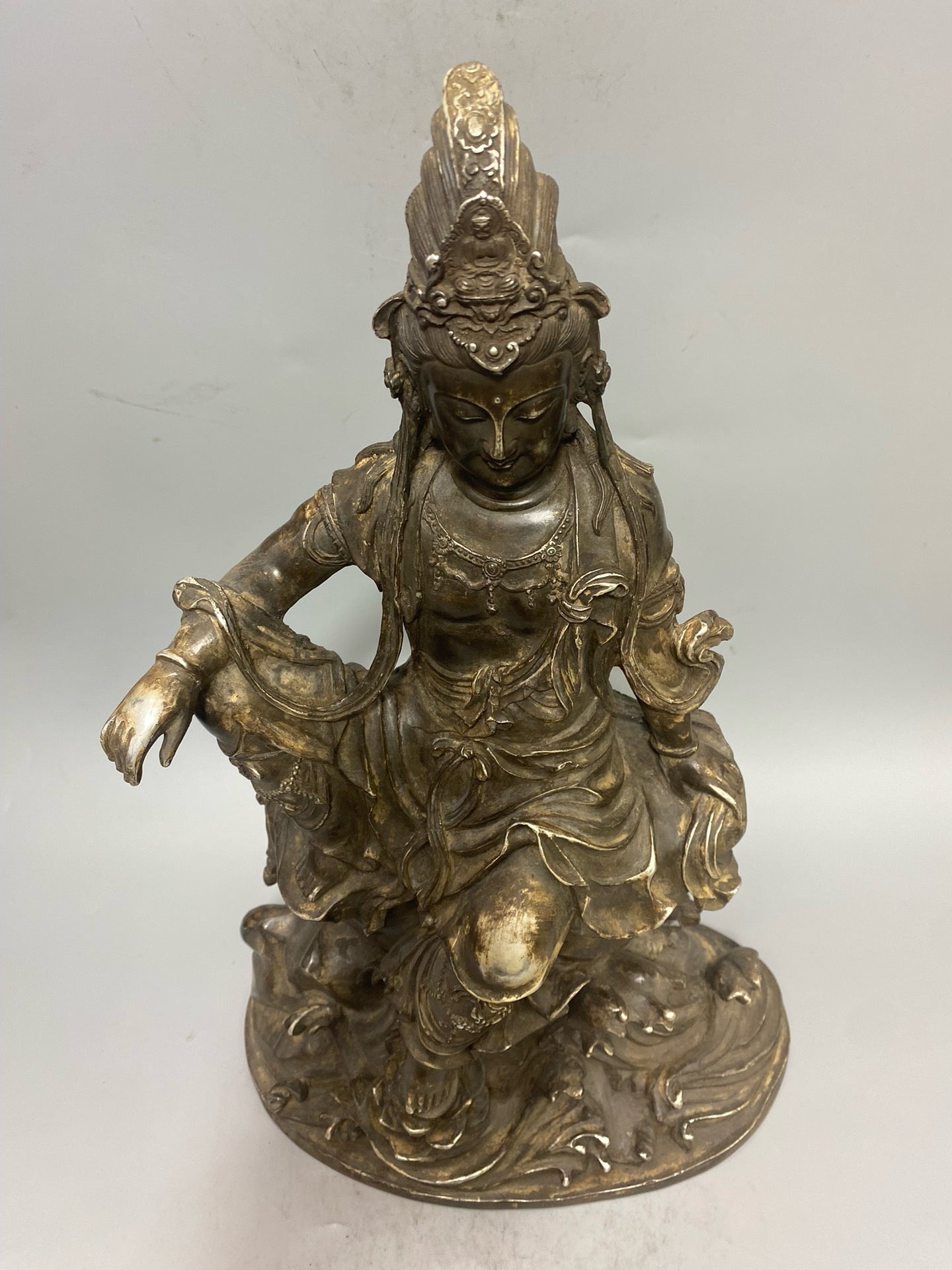 Chinese antique pure copper gilded silver free Guanyin Buddha statue ornament