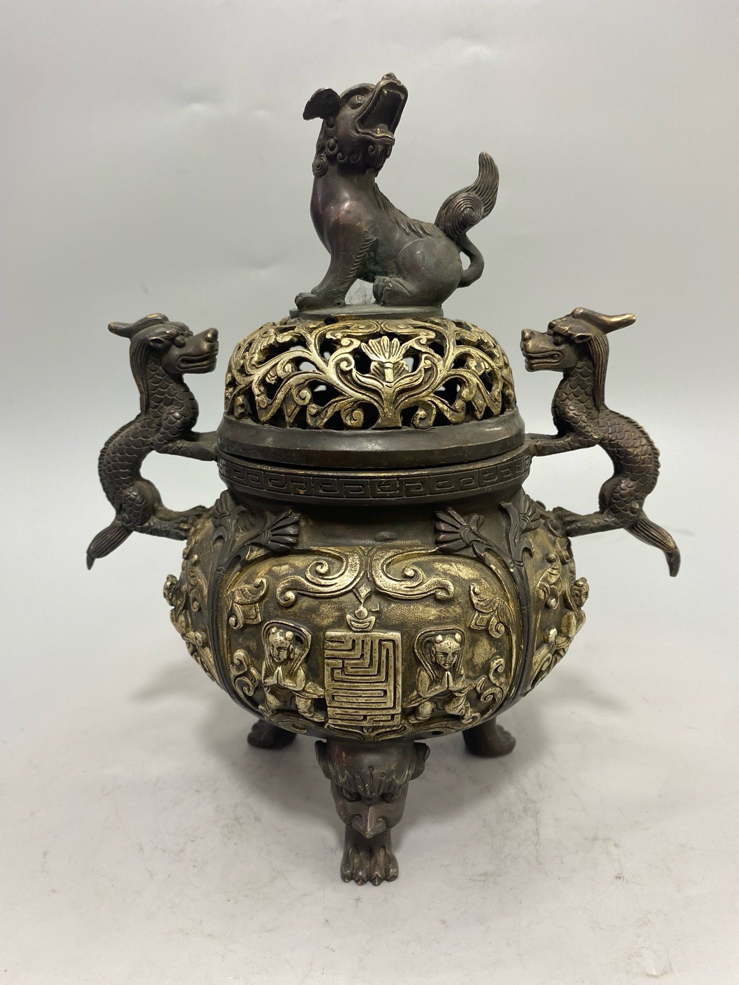 Chinese antique pure copper gilded silver lion cover double eared dragon aromatherapy stove