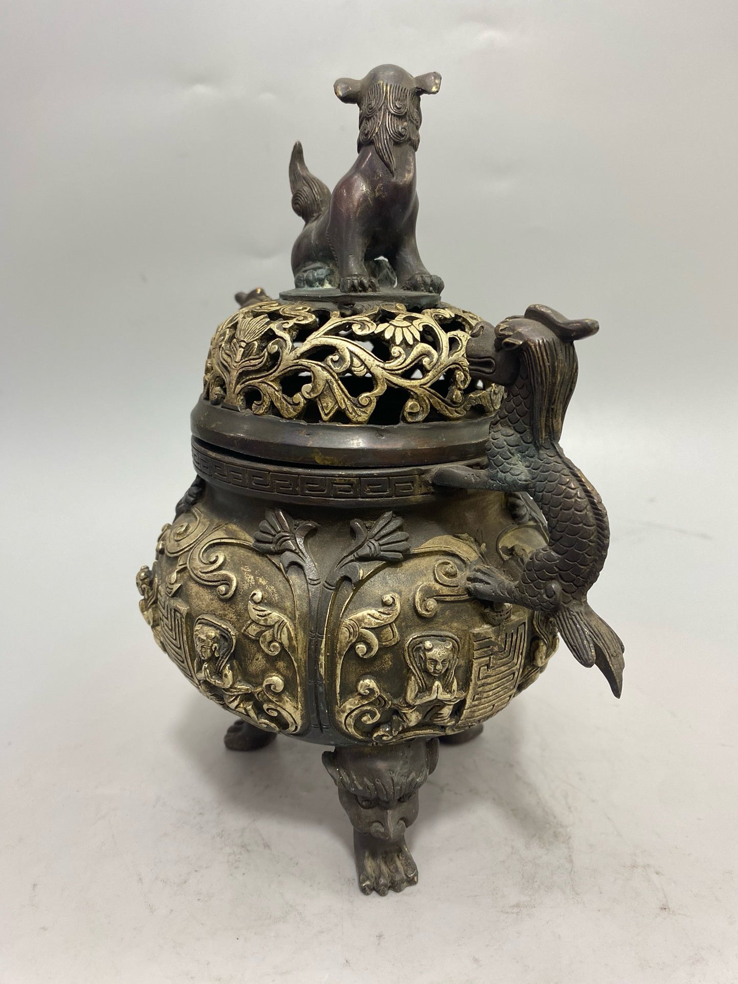 Chinese antique pure copper gilded silver lion cover double eared dragon aromatherapy stove