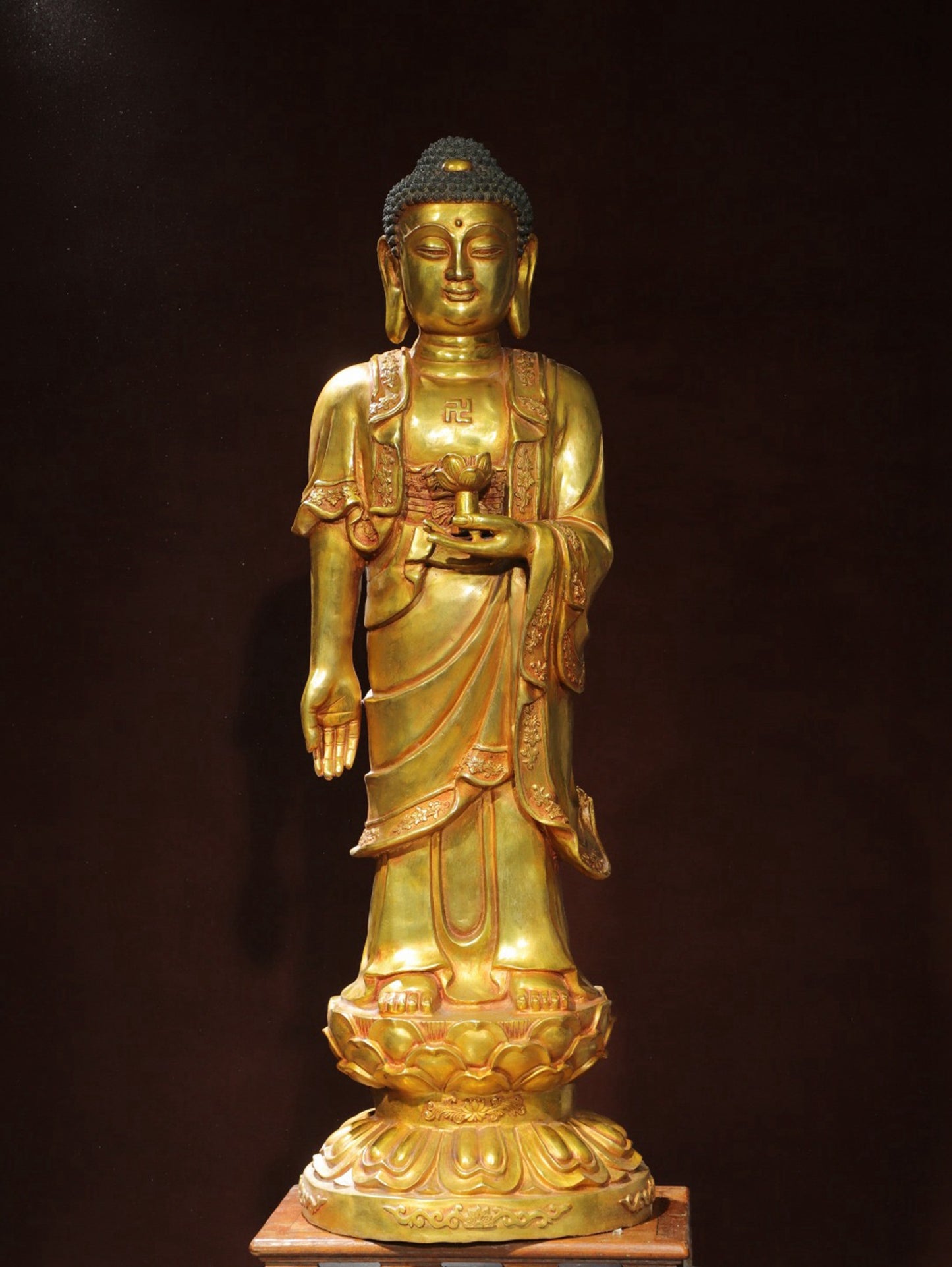 Bronze gilded Buddha statue of Amitabha Buddha