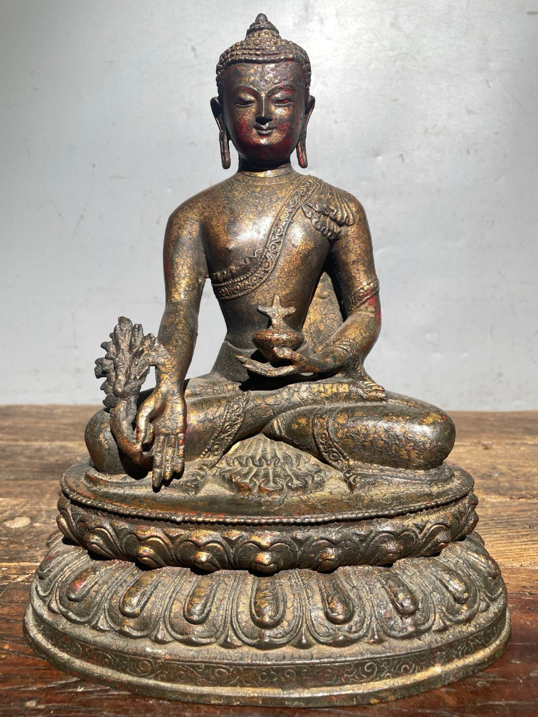 Chinese antique pure copper statue of Shakyamuni Buddha