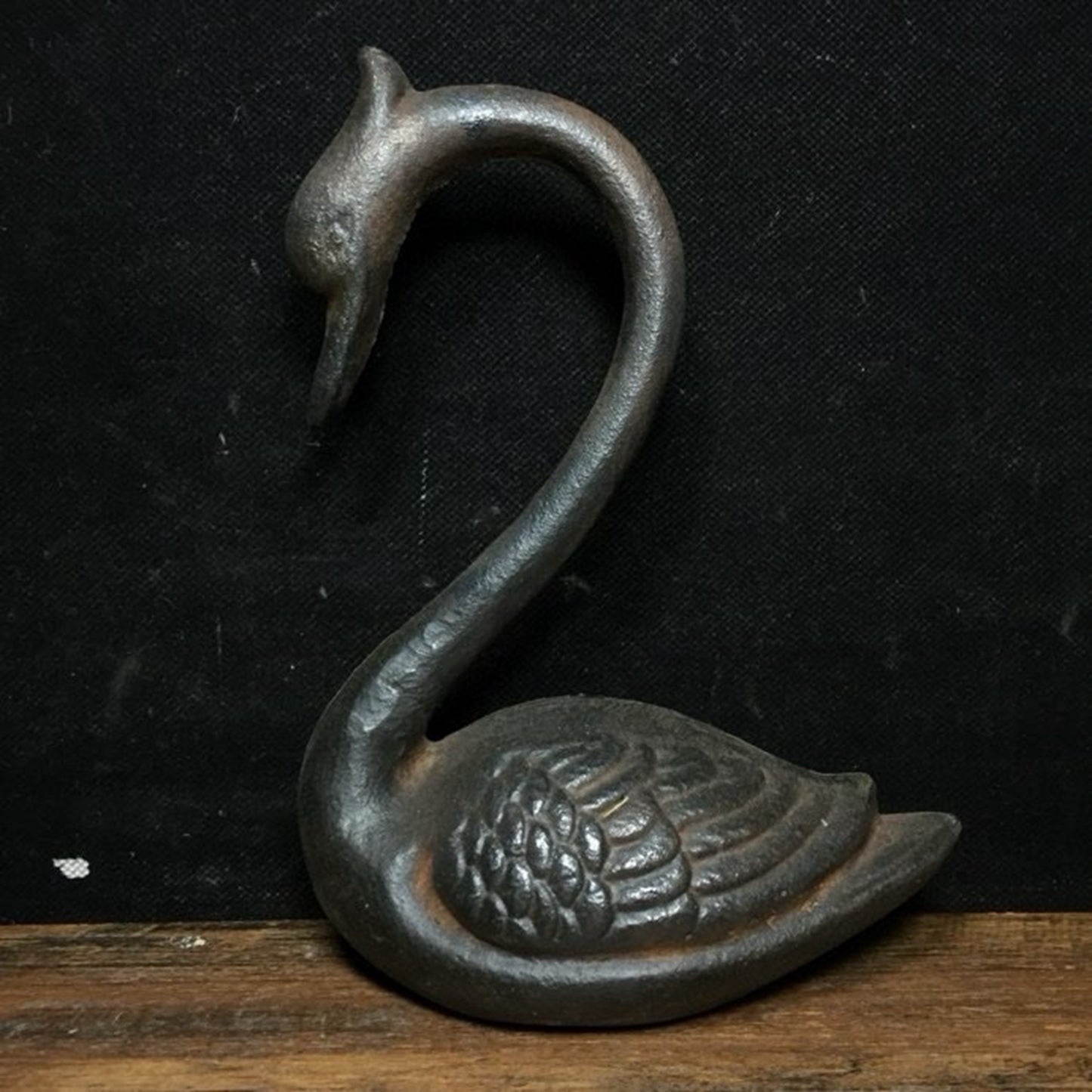 Pure iron swan ornament