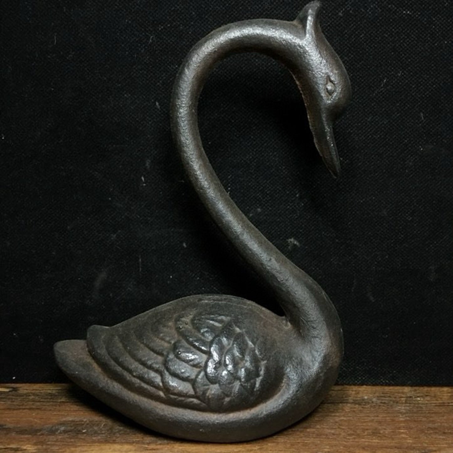 Pure iron swan ornament