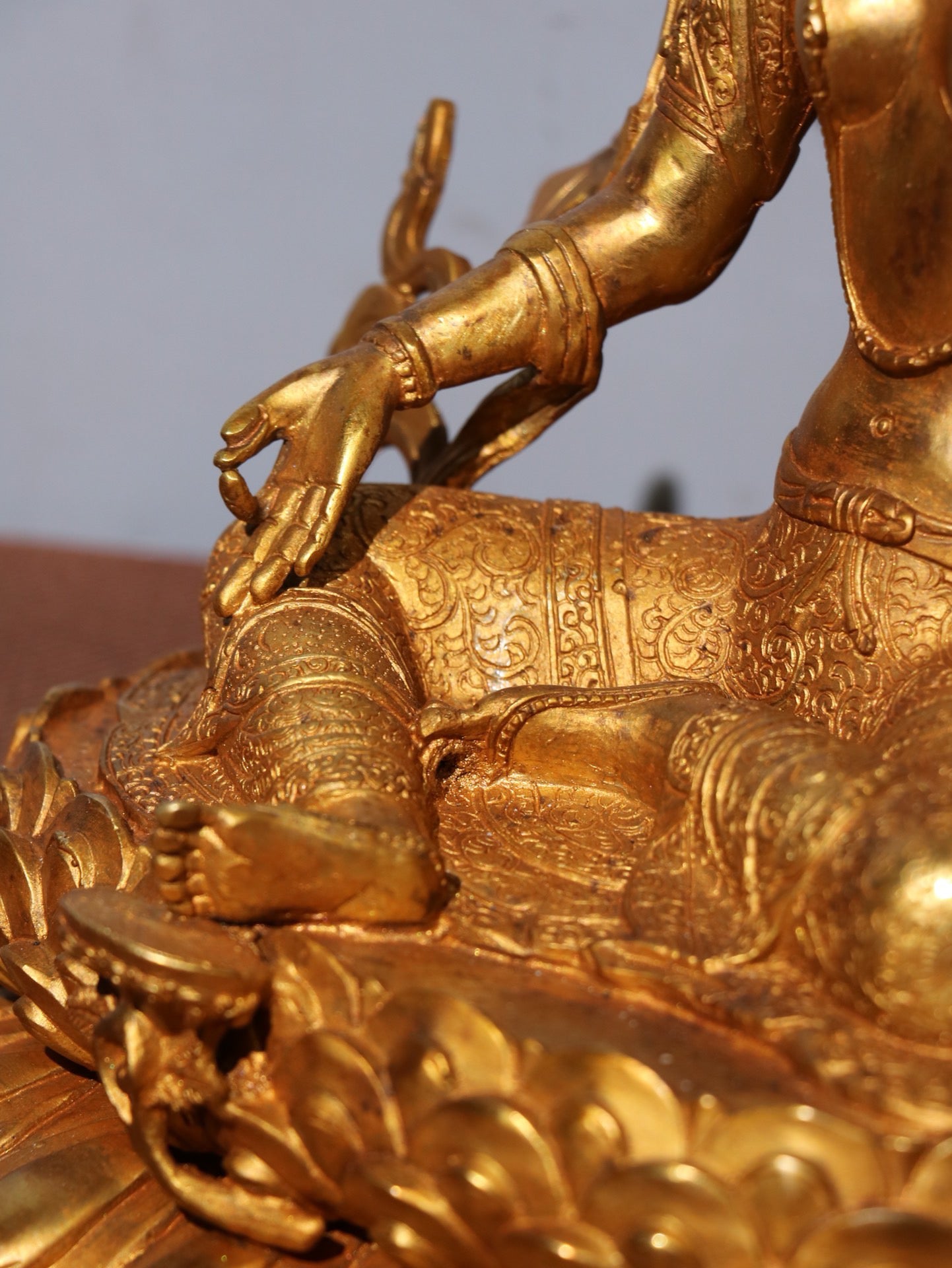 Chinese antique pure copper statue of Guanyin Bodhisattva