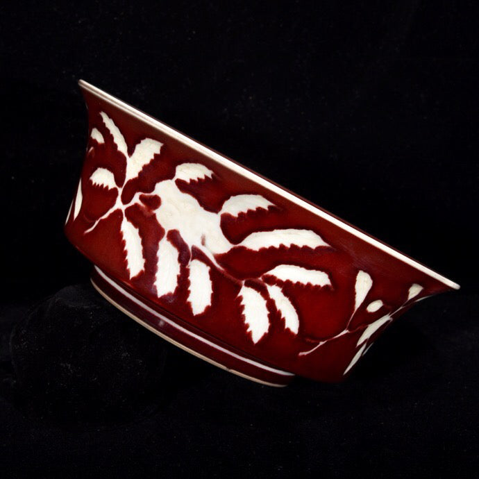 Red Dew White Folded Branch Flower Pattern Folded Waist Bowl