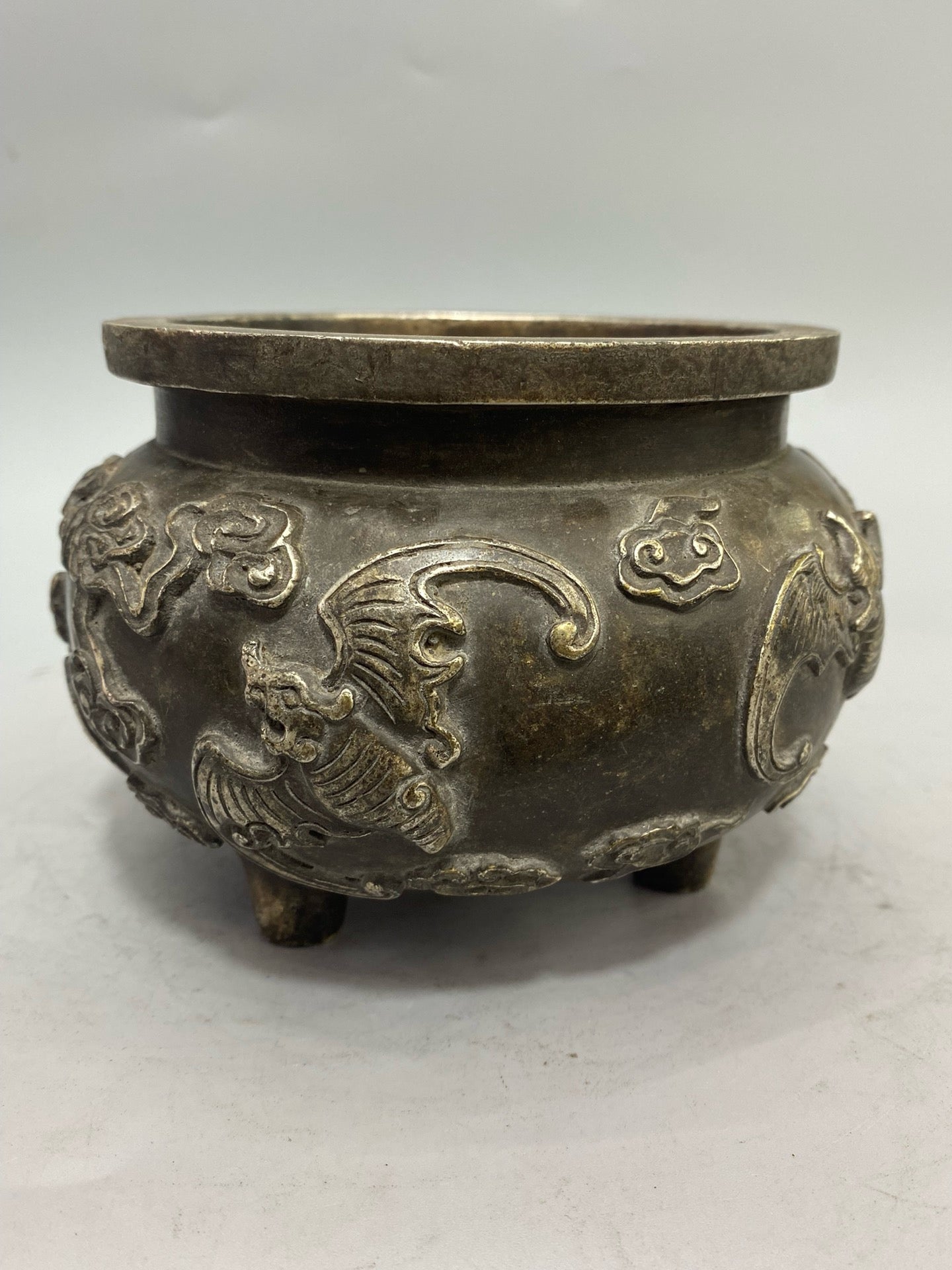 Chinese antique pure copper gilded silver auspicious cloud longevity furnace