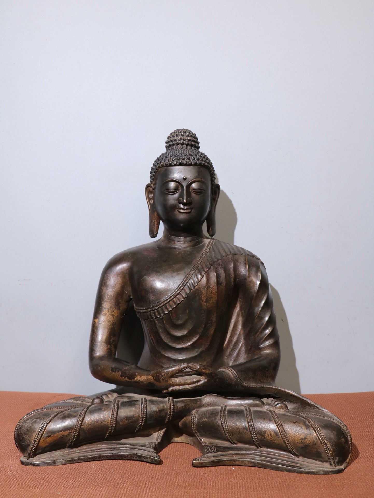 Chinese antique pure copper statue of Shakyamuni Buddha