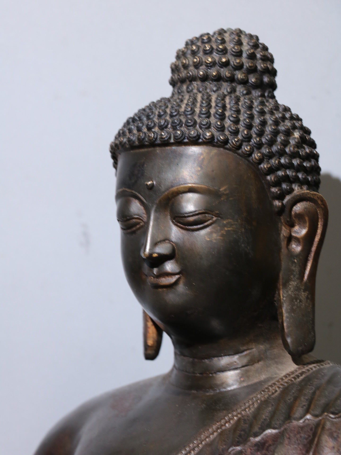 Chinese antique pure copper statue of Shakyamuni Buddha