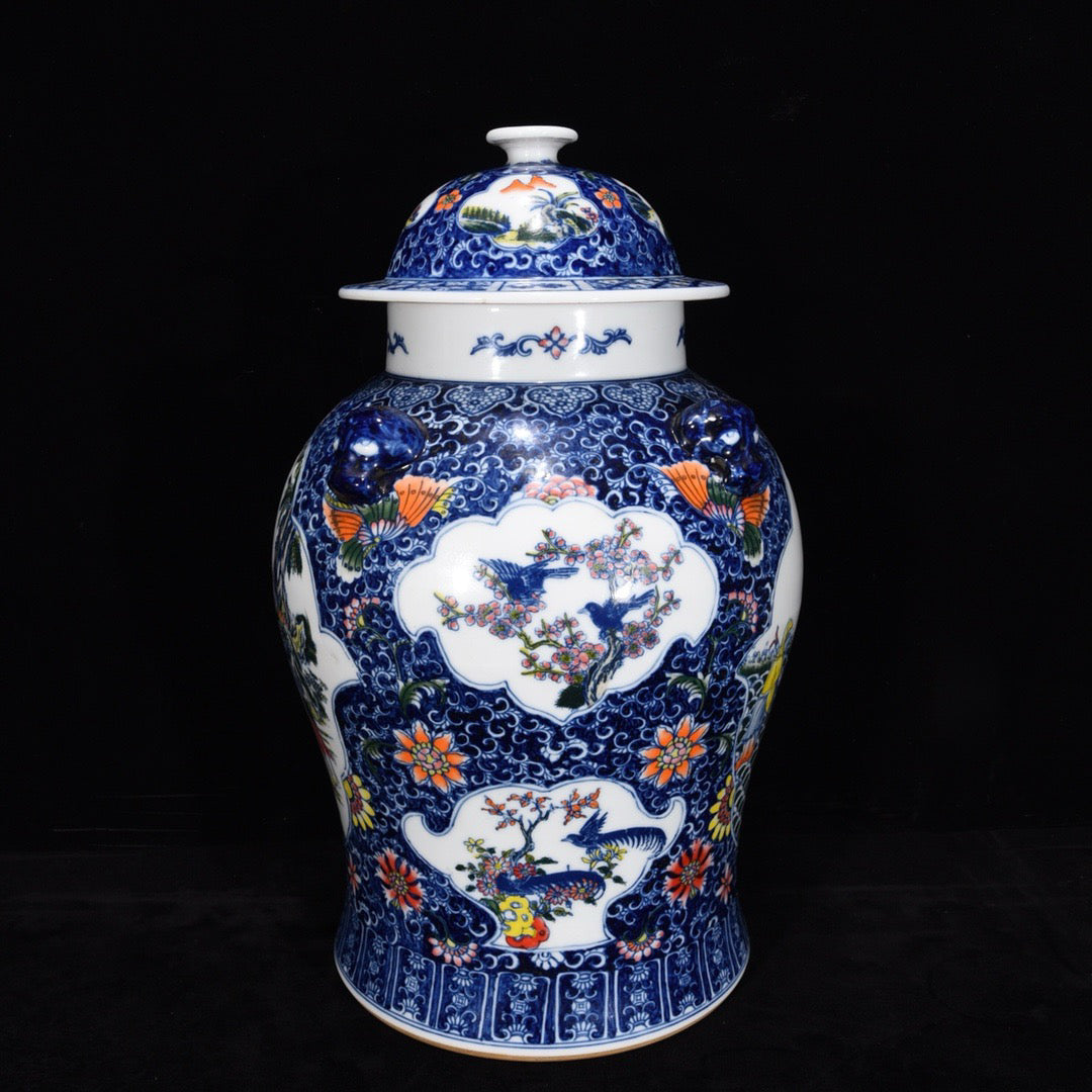 Blue and white window with eight immortal patterns beast head general jar