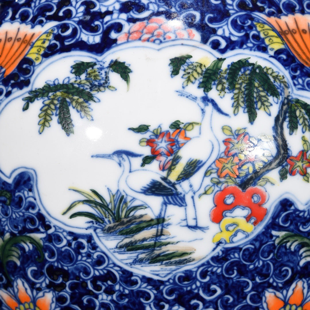 Blue and white window with eight immortal patterns beast head general jar