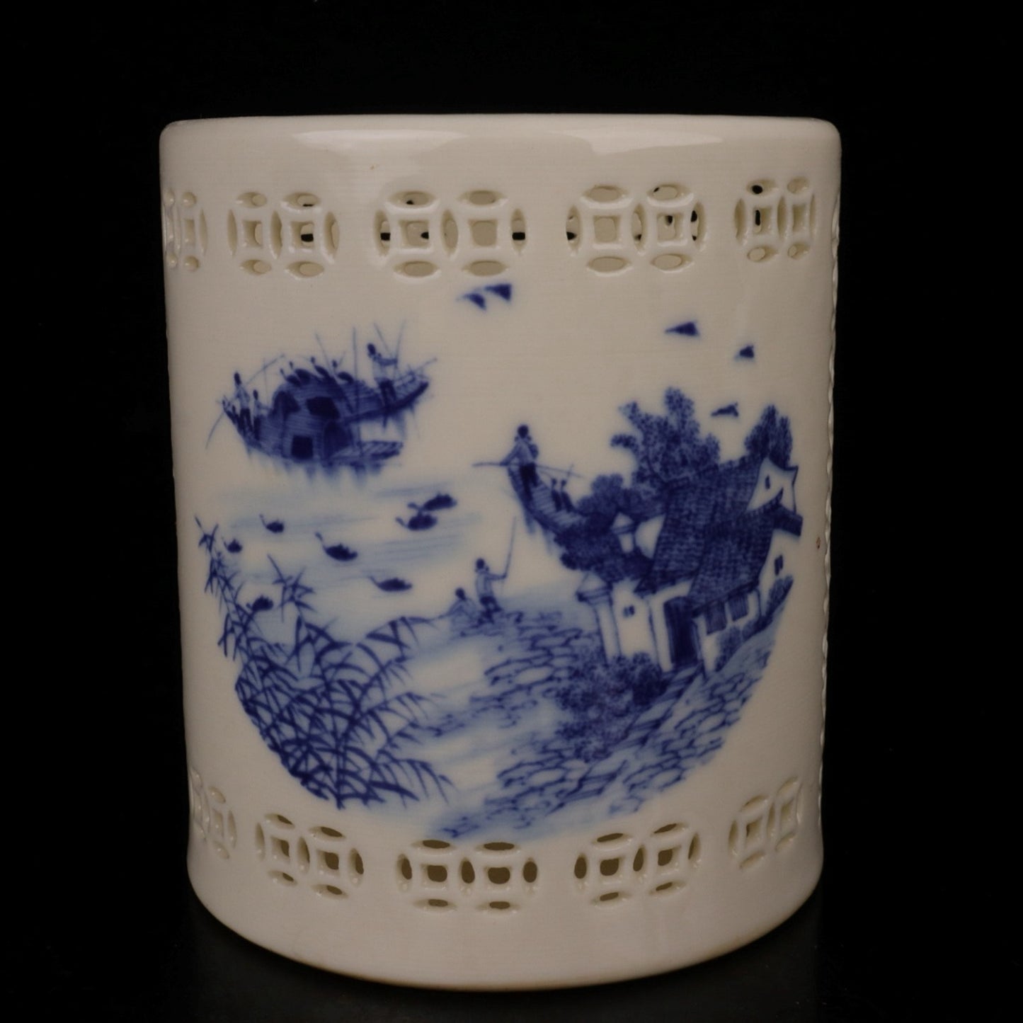 Blue and white Jiangnan water town pattern hollow pen holder