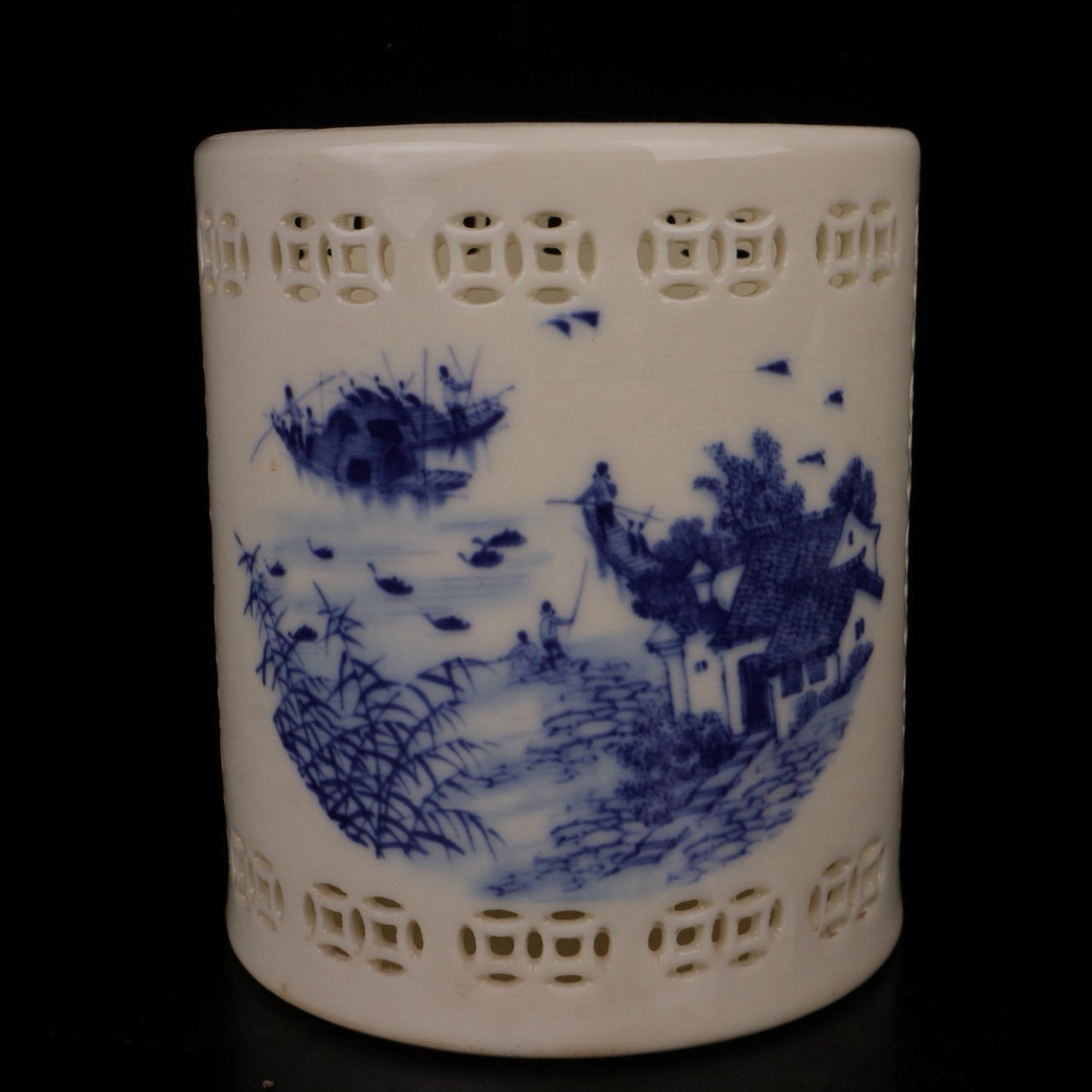 Blue and white Jiangnan water town pattern hollow pen holder