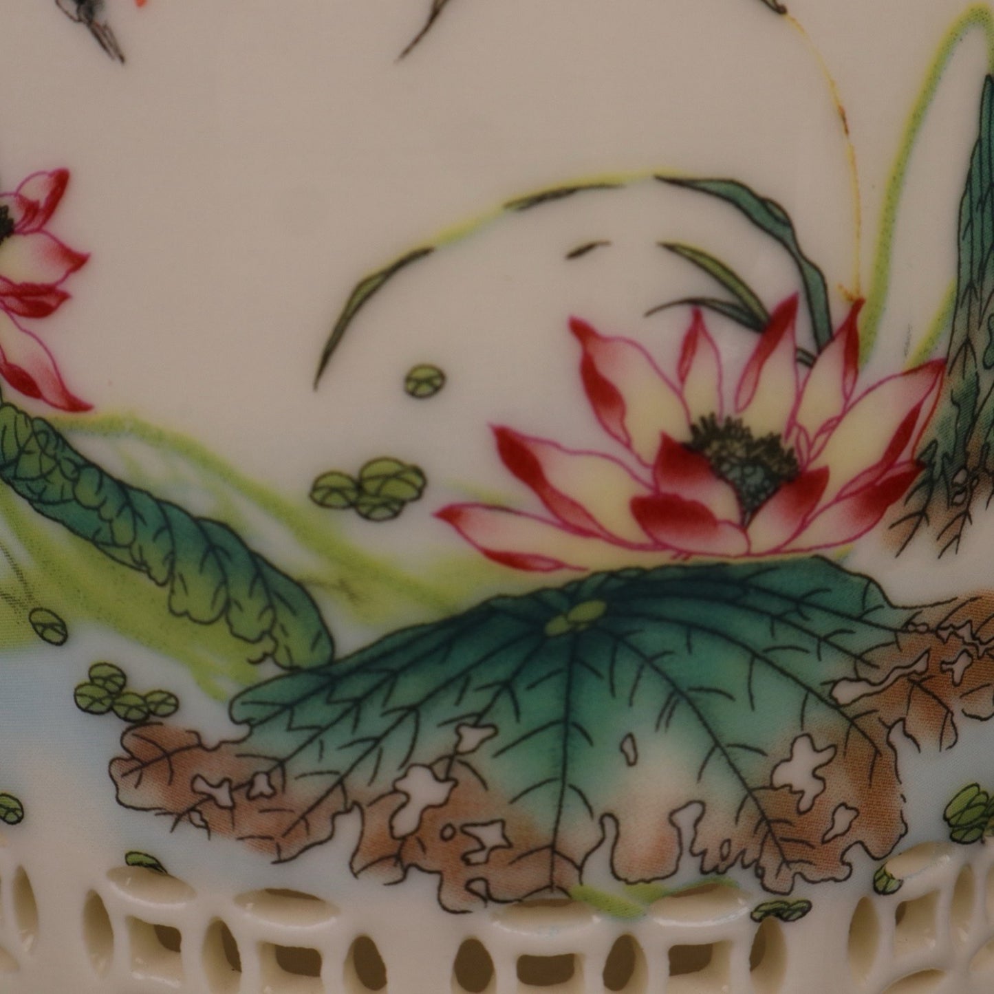 Pink lotus flower and bird pattern hollow pen holder