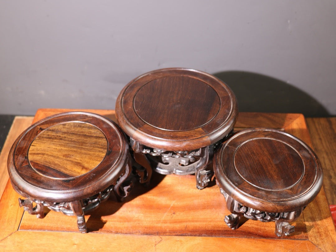 Chinese antique rosewood bent leg base ornament