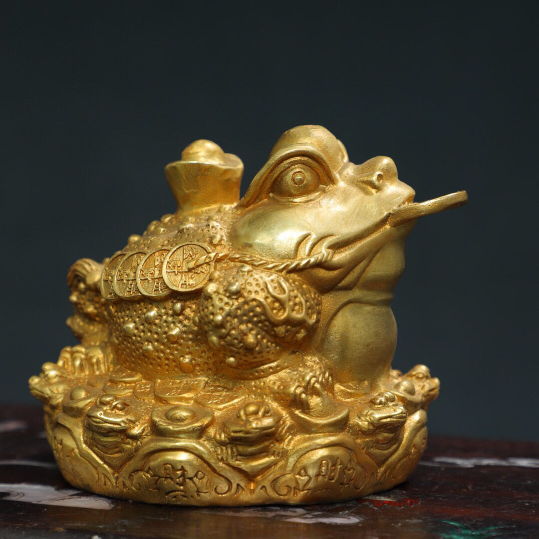 Chinese antique golden toad ornaments