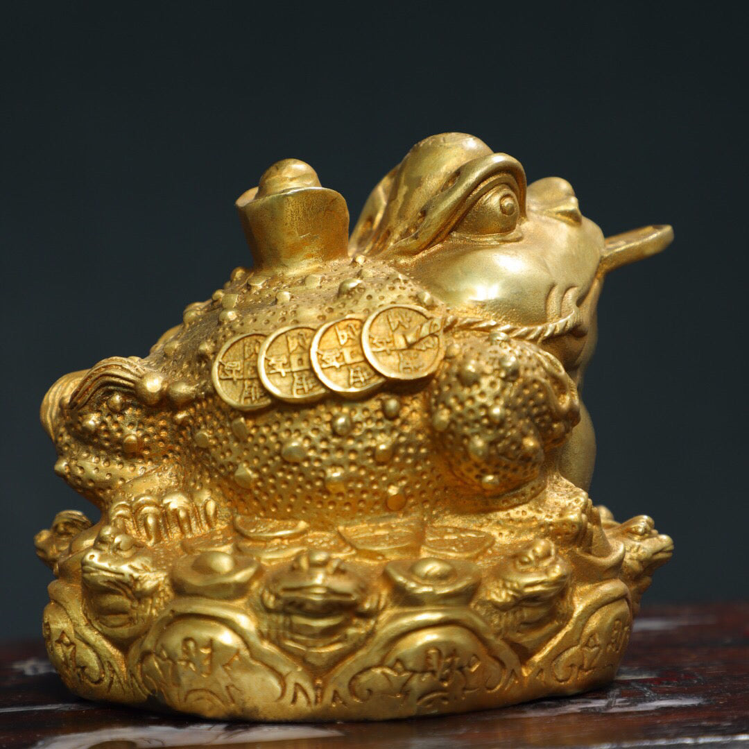 Chinese antique golden toad ornaments