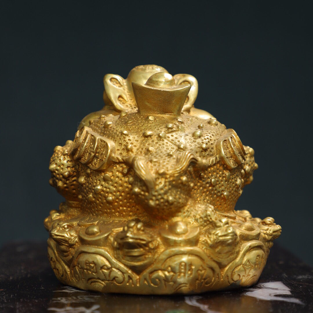 Chinese antique golden toad ornaments