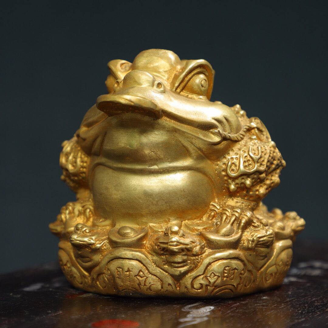 Chinese antique golden toad ornaments