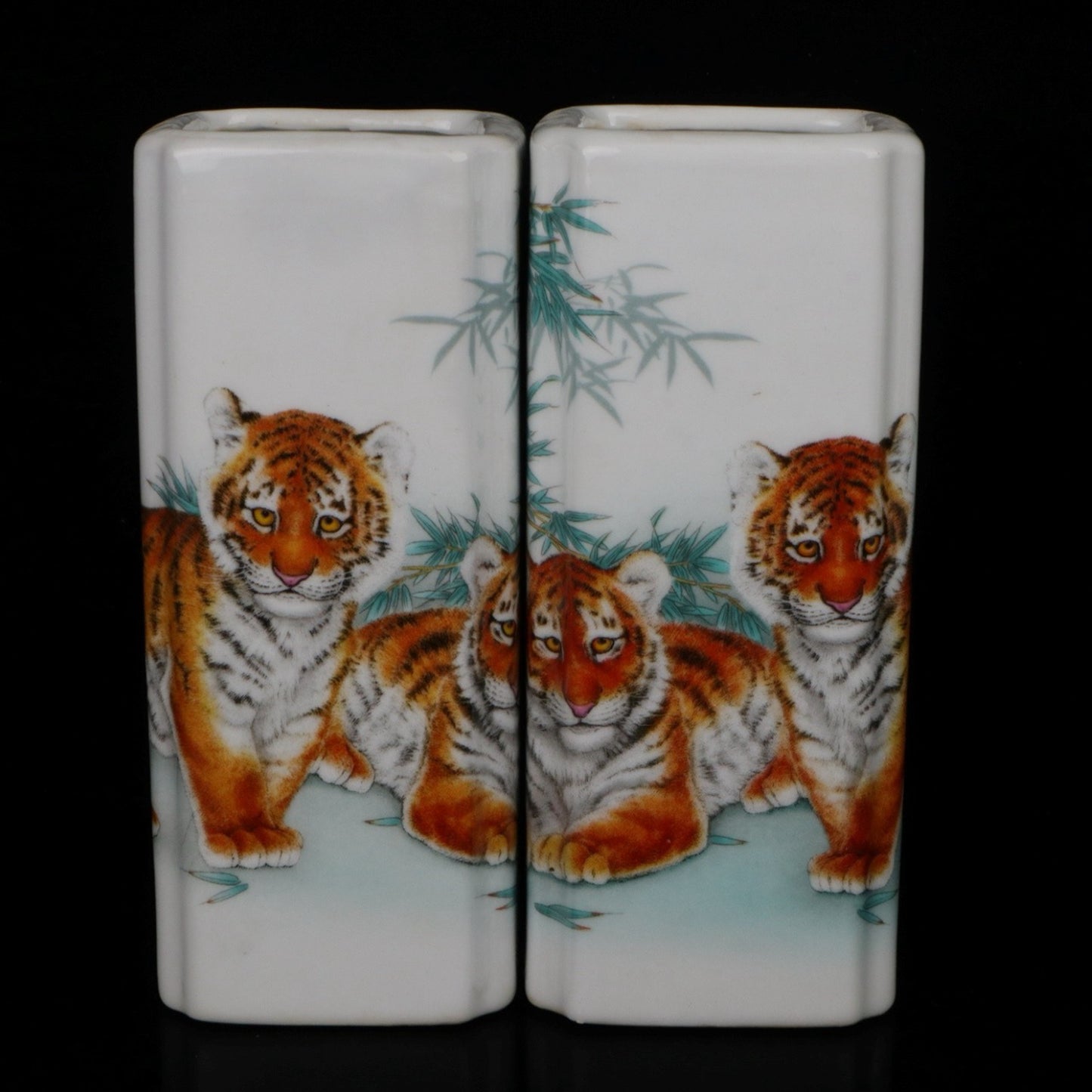 Pink Double Tiger Offering Auspicious Pattern Square Pen Holder