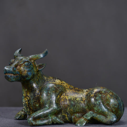 Chinese antique bronze ox statue