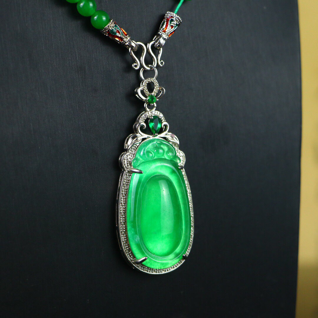 Chinese antique high ice pendant