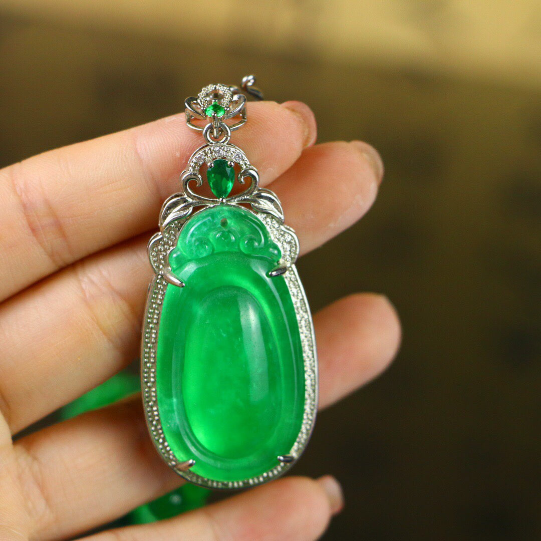 Chinese antique high ice pendant