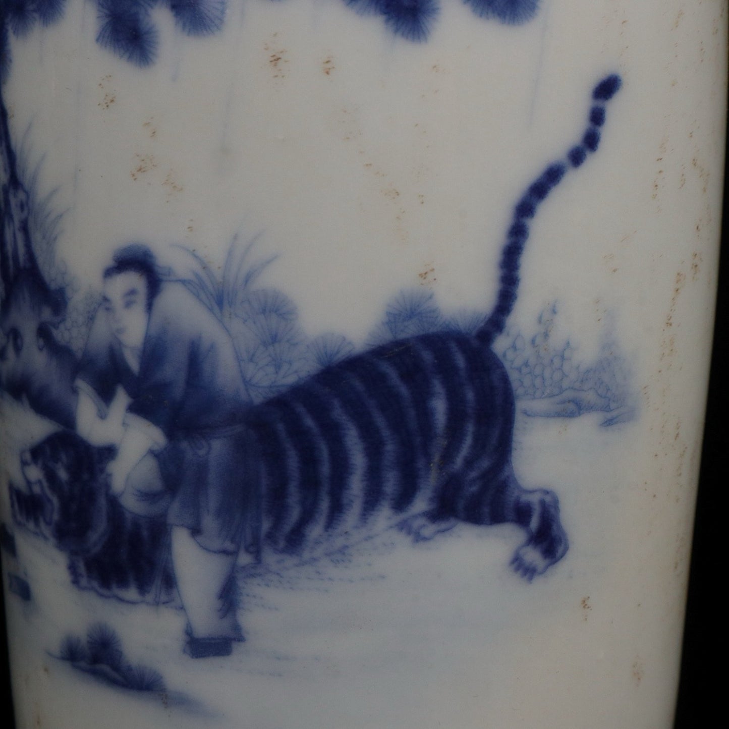 Golden Melon Wusong Tiger Beating Pattern Pen Holder